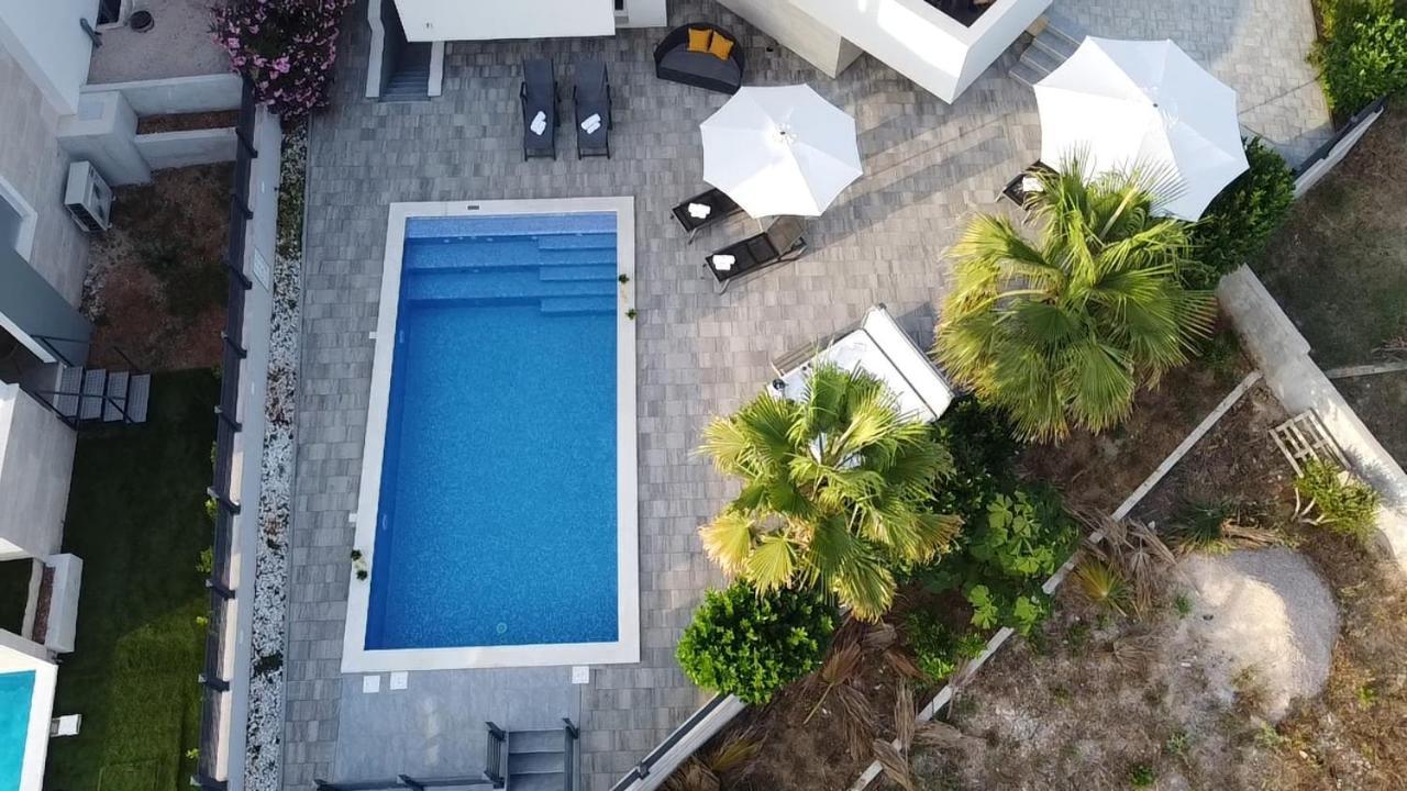 נובליה Apartments Pool Villa Aldura מראה חיצוני תמונה