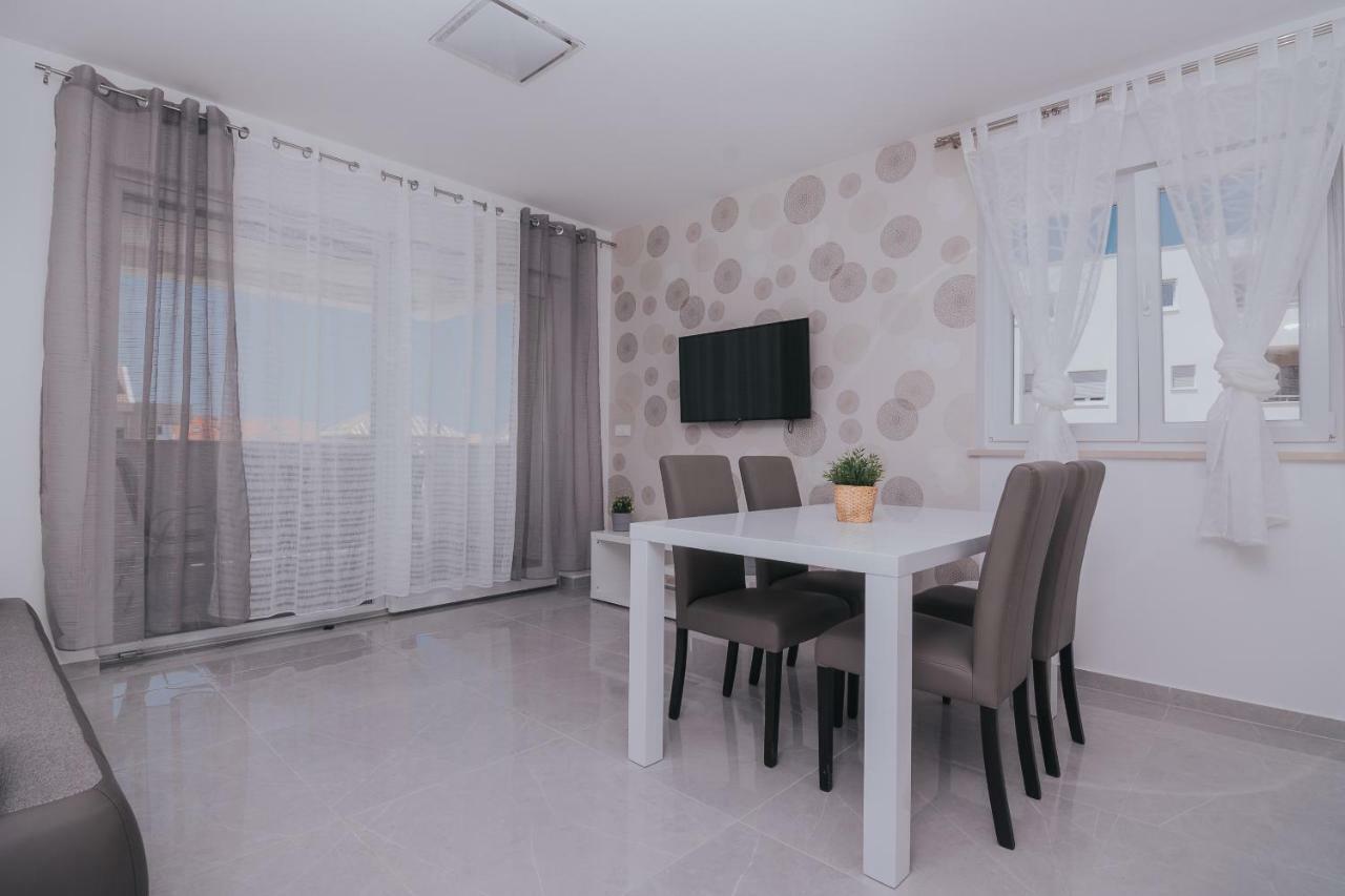 נובליה Apartments Pool Villa Aldura חדר תמונה