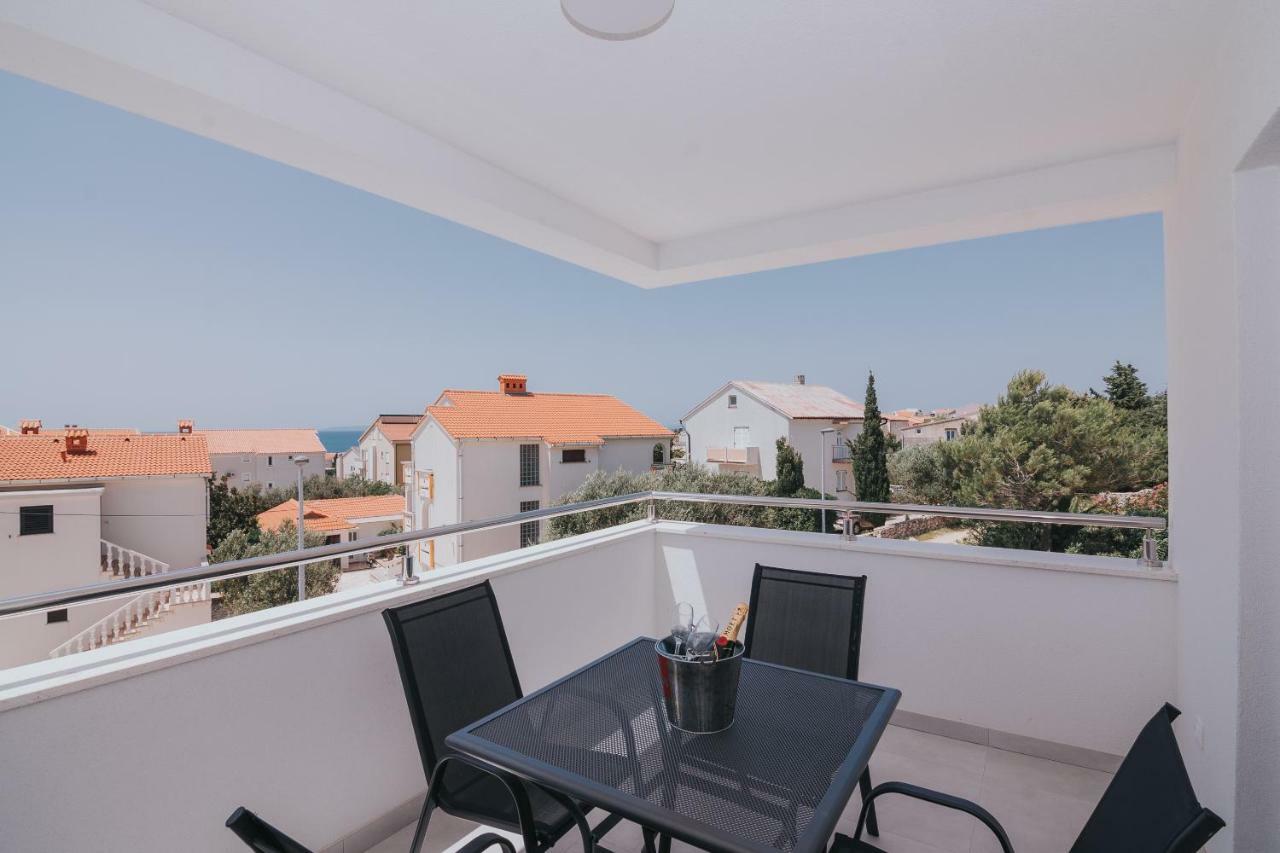 נובליה Apartments Pool Villa Aldura מראה חיצוני תמונה