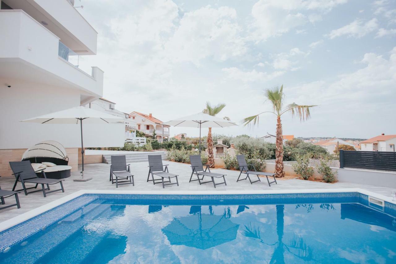 נובליה Apartments Pool Villa Aldura מראה חיצוני תמונה