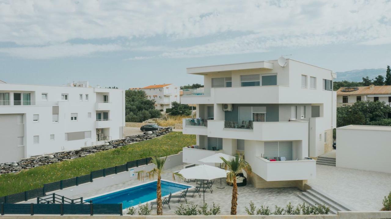 נובליה Apartments Pool Villa Aldura מראה חיצוני תמונה
